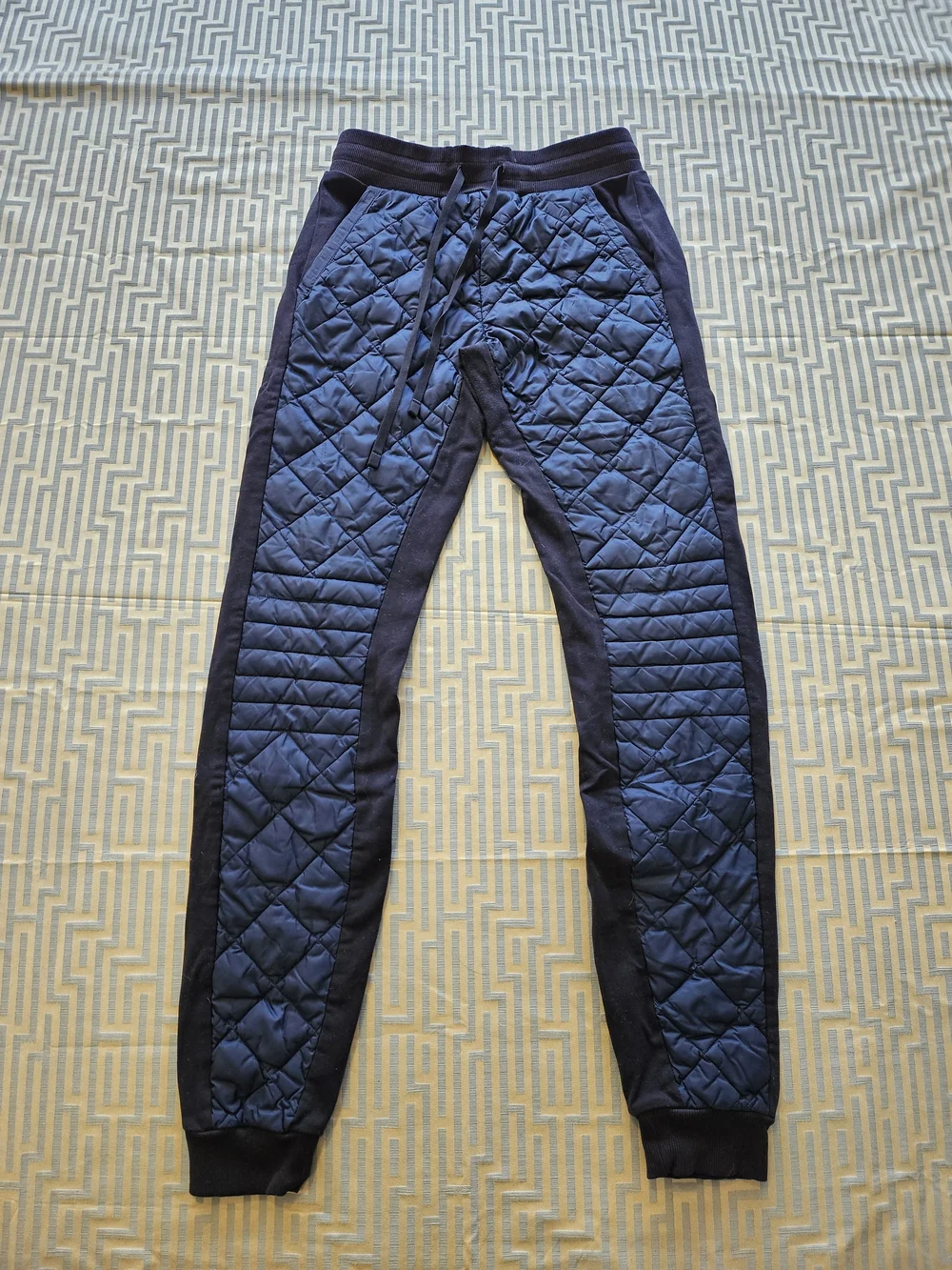 ALO Yoga Quilted Navy & Black Track Joggers